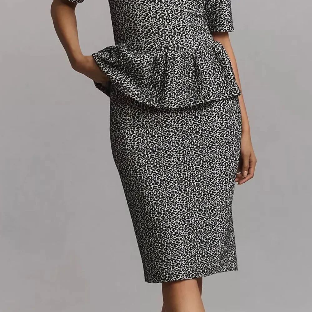 Anthropologie XS Maeve Black White Animal Print Knit Pull On Style Pencil Skirt